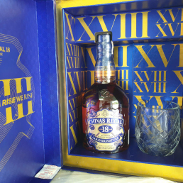 Chivas 18 Gold Signature - Hộp Quà 2024
